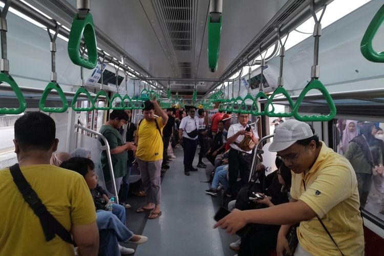 Foto Krl Impor Dari China Mulai Beroperasi Apa Saja Yang Baru