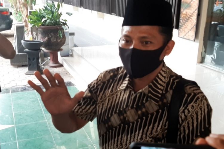 Wakil Ketua DPRD Kota Tegal Wasmad Edi Susilo (WES) ditemui usai pemeriksaan sebagai tersangka oleh tim penyidik Ditreskrimum Polda Jawa Tengah pada Rabu (30/9/2020).