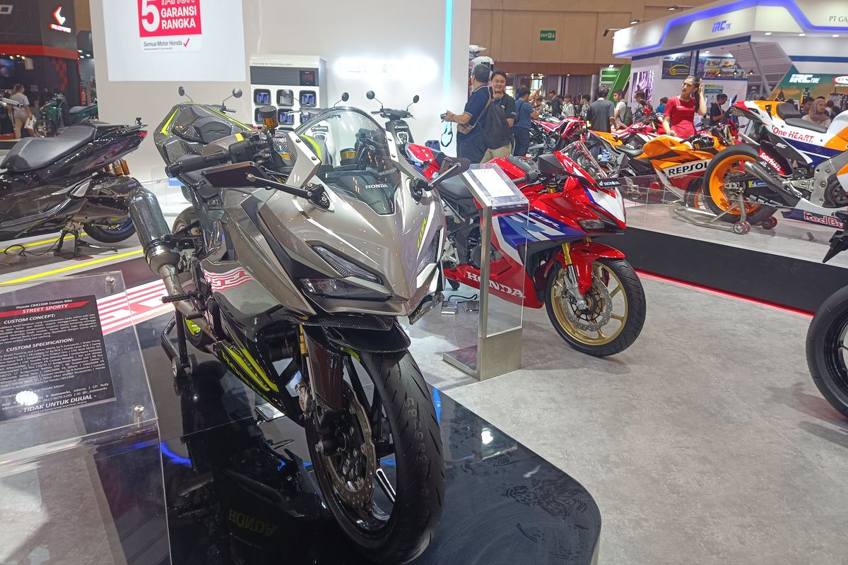 Booth Honda di IMOS 2023