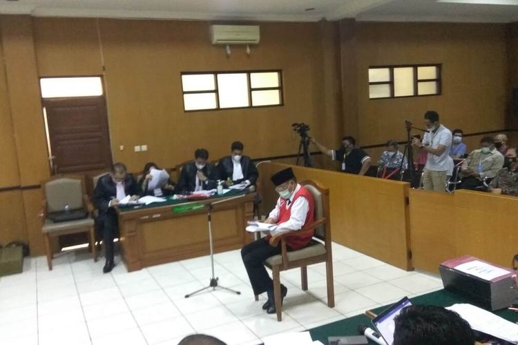 Terdakwa kasus dugaan penistaan agama M Kace, menjalani sidang di Pengadilan Negeri Kelas 1 B Ciamis, Jawa Barat, Kamis (9/12/2021).