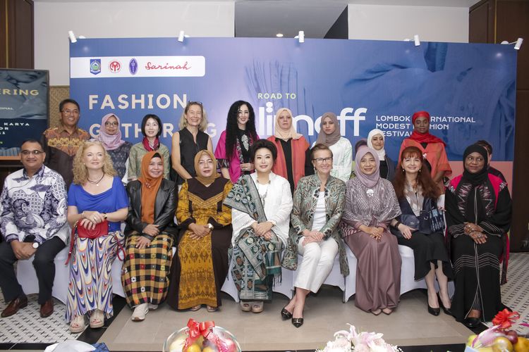 Konferensi pers Fashion Gathering menuju Limoff 2023 di Sarinah, Jakarta, Senin (5/6/2023).