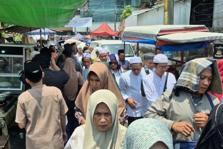 Catatan Haul Solo 2026, Tenda Jemaah Tanpa Alas hingga Minim Toilet dan Air