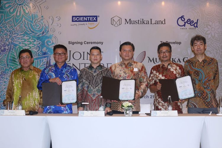 Mustika Land Group Indonesia, pengembang real estat Indonesia, Scientex Berhad, pengembang property terkemuka Malaysia, dan Creed Group, perusahaan investasi real estat Jepang akan menandatangani perjanjian kerjasama di Jakarta, Selasa (21/3/2023). 