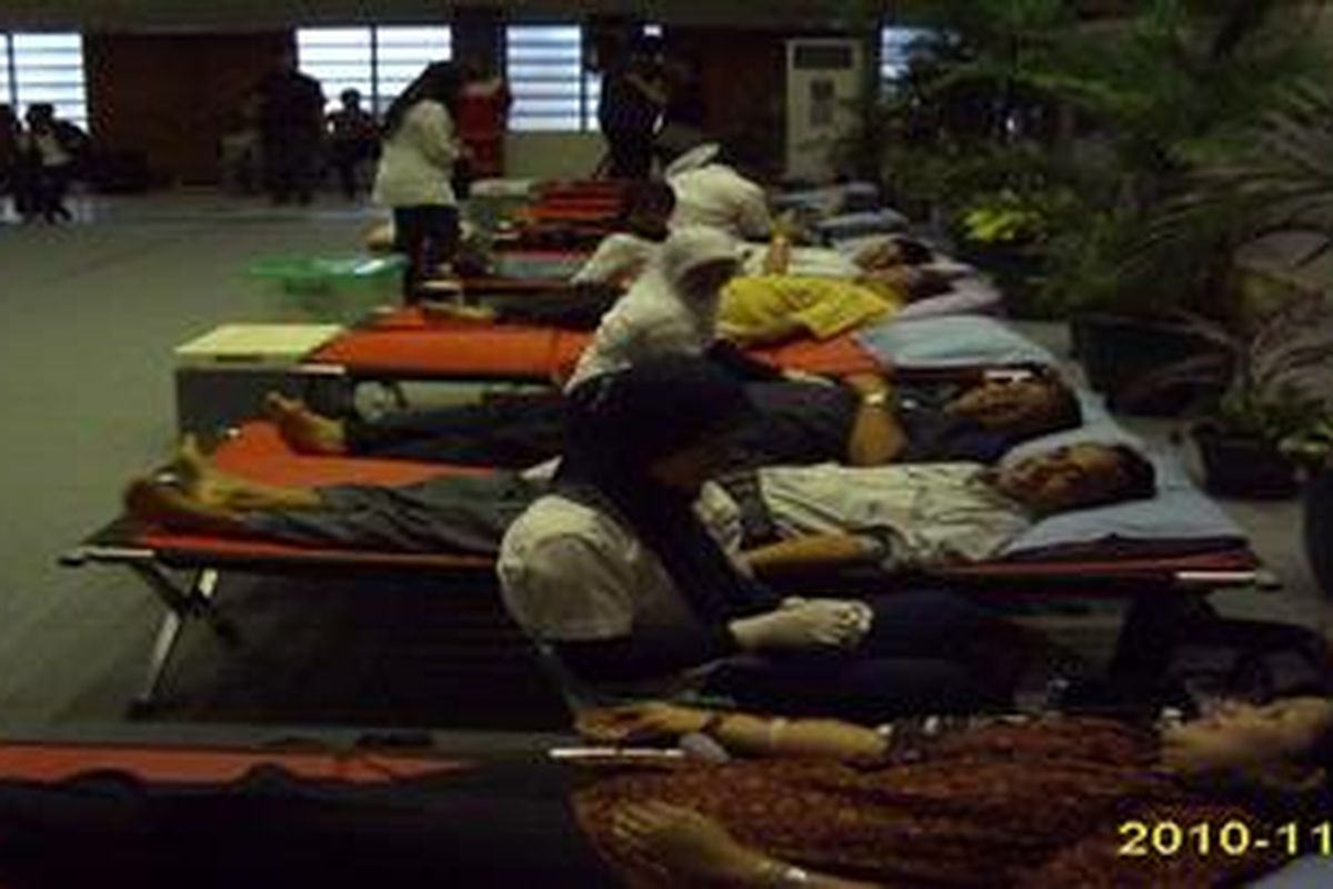 Bersamaan dengan peresmian Gerai Donor darah di Universitas Trisakti, Jakarta, oleh Ketua Umum PMI Jusuf Kalla, Selasa (30/11/2010), universitas juga menggelar donor darah. Gerai Donor Darah di Trisakti adalah yang kedua dibuka di kampus setelah Universitas Hasanuddin, Makassar.  