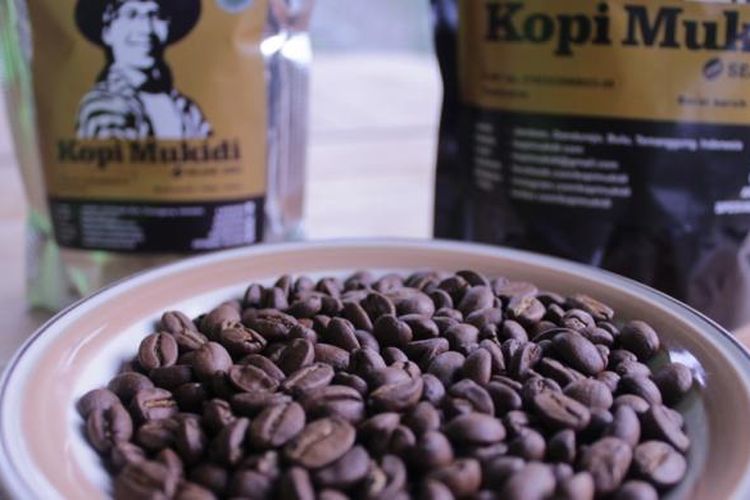 Kopi Mukidi, salah satu kopi arabika asal Temanggung yang tersohor karena cirikhas aroma tembakau Temanggungnya.