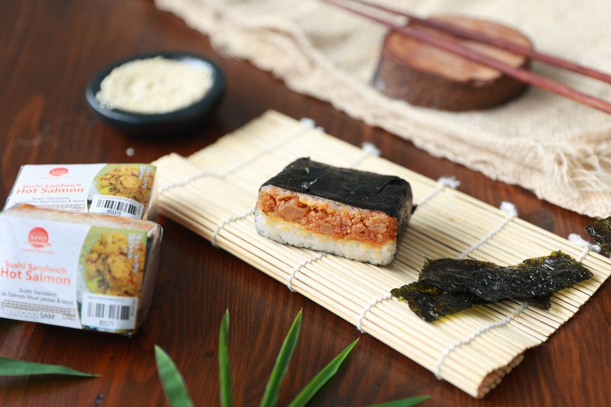 Sushi Sandwich Hot Salmon Washoku Sato.