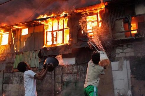 3.000 Rumah Warga Miskin di DKI Diberi Asuransi Kebakaran