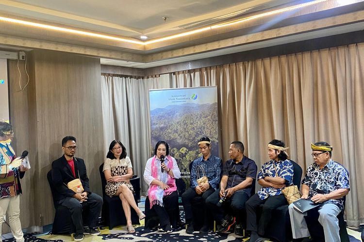 Media briefing Legalitas Hutan Adat untuk Perlindungan Masyarakat Hukum Adat (MHA) Punan Batu Benau Sajau yang digelar oleh Yayasan Konservasi Alam Nusantara (YKAN) di Jakarta, Kamis (6/6/2024).