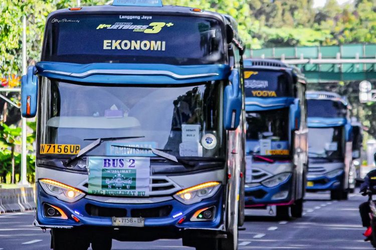 Penampakan bus PO Sugeng Rahayu di Jakarta