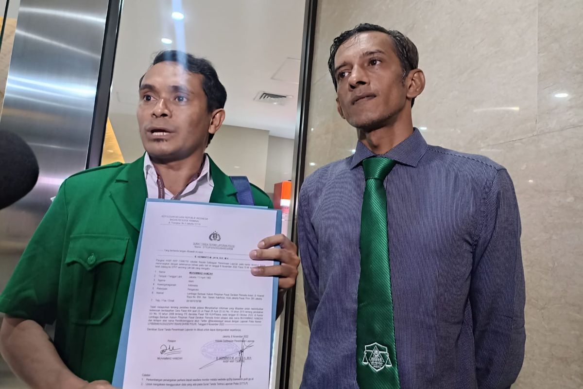 Pengurus LBH Ansor Pusat, Muhammad Syahwan Arey dan  Advokat GP Ansor Pusat sekaligus Direktur Hukum Tenaga Kerja Muhammad Hamza melaporkan pegiat media sosial Faizal Assegaf ke Bareskrim Polri atas dugaan ujaran kebencian, Selasa (8/11/2022).