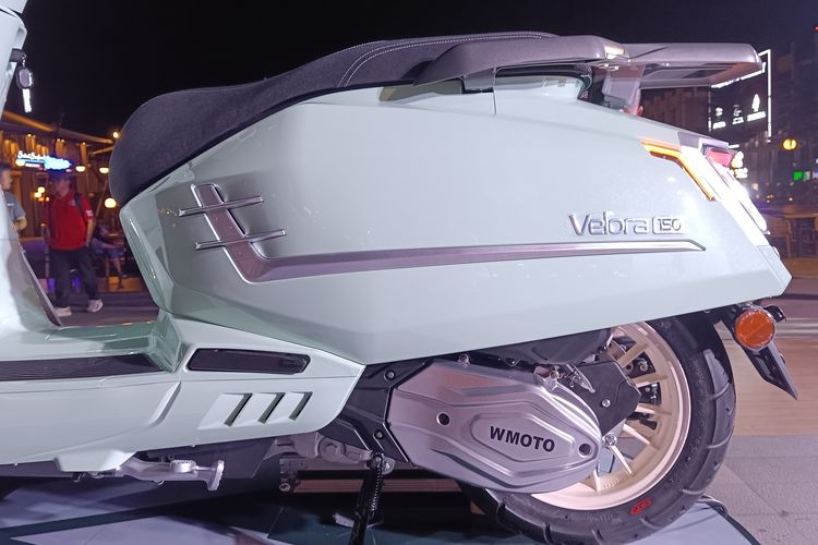 WMoto Velora Resmi Meluncur, Skutik Klasik 150cc Harga Rp 26,8 Juta

