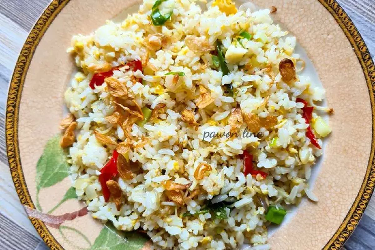 Nasi goreng teri medan sederhana. 