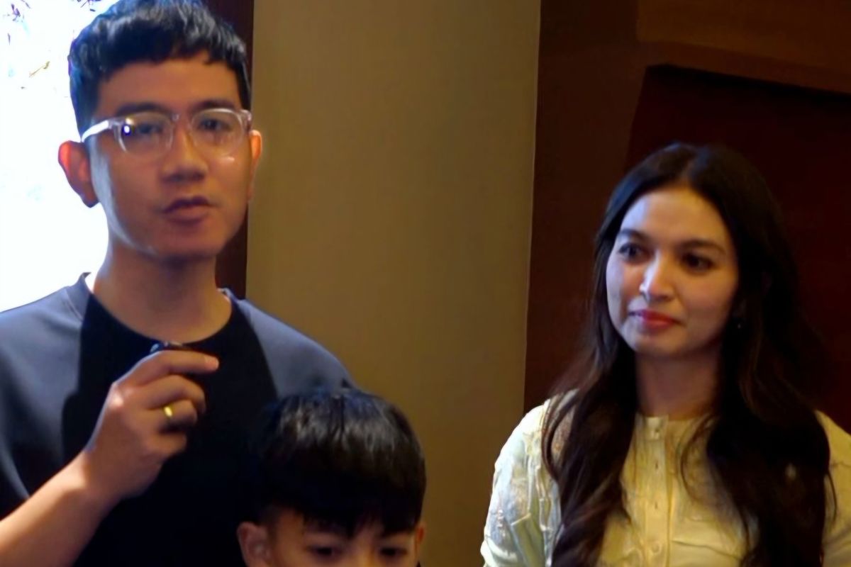 Gibran dan Keluarga Nobar Film Pelangi di Mars, Dukung Karya Anak Bangsa