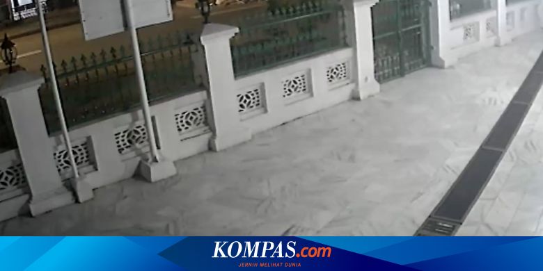 Acungkan Celurit dan Berteriak-teriak, Geng Motor Bacok Warga hingga Tewas di Cikini - Vimarsana News