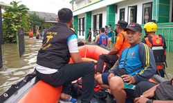 Kemensos Salurkan Rp 568 Juta untuk Warga Terdampak Banjir di Bandar Lampung