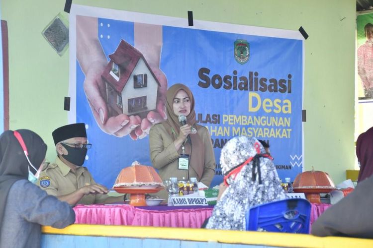 kegiatan Sosialisasi Desa Stimulasi Pembangunan Perumahan Masyarakat Kurang Mampu, di tiga desa yang dipusatkan di Kantor Desa Kariango, Selasa (01/09/2020)