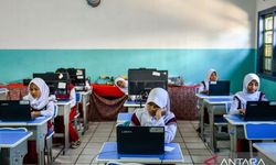 Kenapa Nilai Literasi TKA SD-SMP 2026 Lebih Tinggi dari SMA?