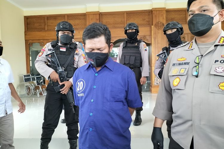 Video Sexanak Kecil Vs Tante Bandung - Ayah Kandung di Solo Perkosa Anak Kandungnya yang Berumur 13 Tahun Berulang  Kali sejak Desember 2021