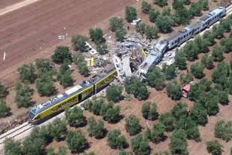 Dua buah kereta api bertabrakan di wilayah selatan Italia, Selasa (12/7/2016), menewaskan 10 orang dan melukai puluhan orang lainnya.