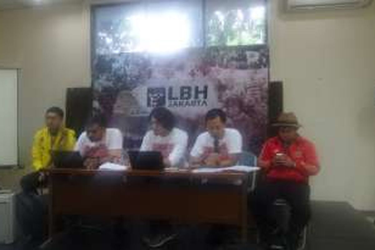 LBH Jakarta masih menunggu pemberitahuan resmi PTUN terkait putusan memenangkan banding Pemprov DKI terkait izin reklamasi, Jumat (21/10/2016)