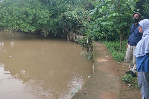 Puluhan Tahun Kebanjiran, Warga Rawajati Menanti Pembebasan Lahan untuk Normalisasi