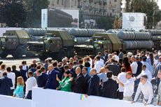 POPULER GLOBAL: Rusia Hancurkan Sistem Rudal S-300 Ukraina | Tukang Ojek Kembalikan Uang Rp 527 Juta