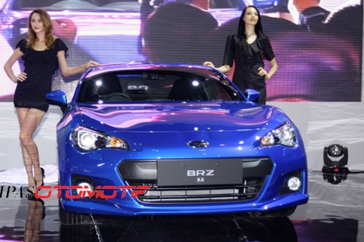 BRZ, kembaran Toyota 86 resmi diluncurkan di Indonesia.
