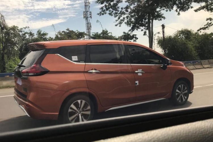 Penampakan Nissan Livina terbaru dengan basis Mitsubishi Xpander