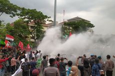 Demo Tolak Kenaikan BBM di Semarang Sempat Rusuh, Satu Orang Diamankan 