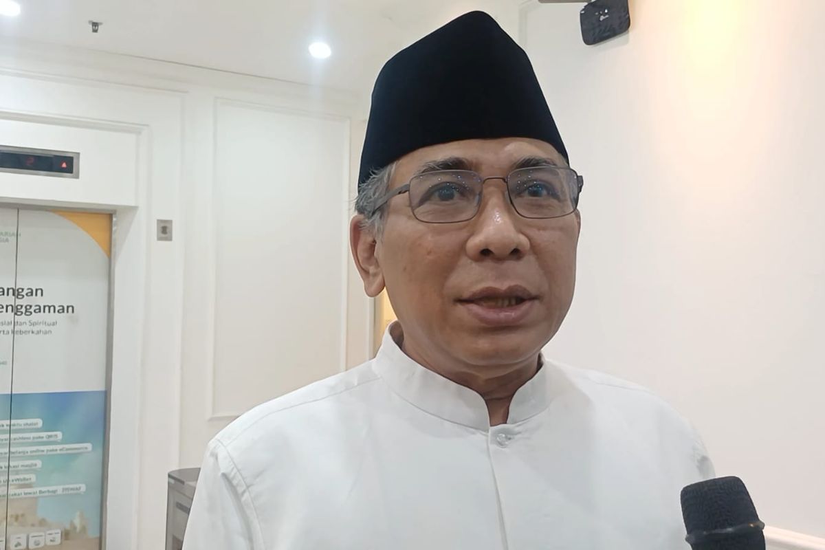 Ketua Pengurus Besar Nahdlatul Ualama (PBNU) Yahya Cholil Qoumas alias Gus Yahya mengucapkan selamat ulang tahun kepada Presiden Prabowo Subianto yang Ke-74 di Gedung PBNU, Jakarta, Jumat (17/10/2024).