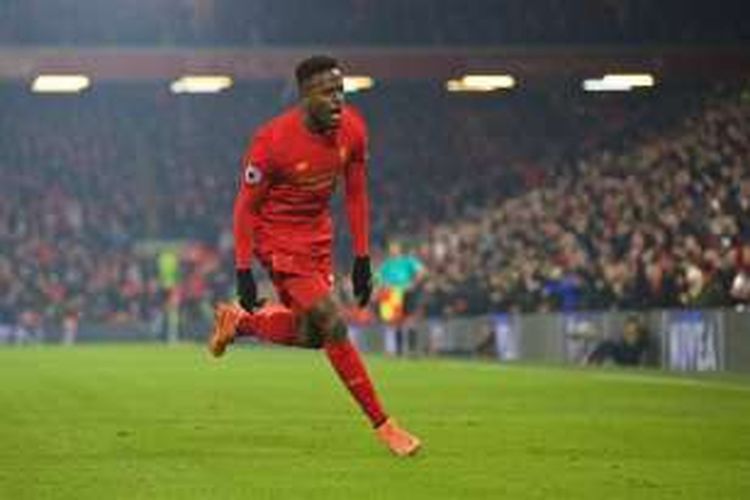 Pemain Liverpool, Divock Origi, mencetak gol kemenangan Liverpool atas Sunderland dalam laga Premier League di Stadion Anfield, Sabtu (26/11/2016).