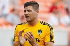 Tinggalkan LA Galaxy, Gerrard Merapat ke Klub League One?