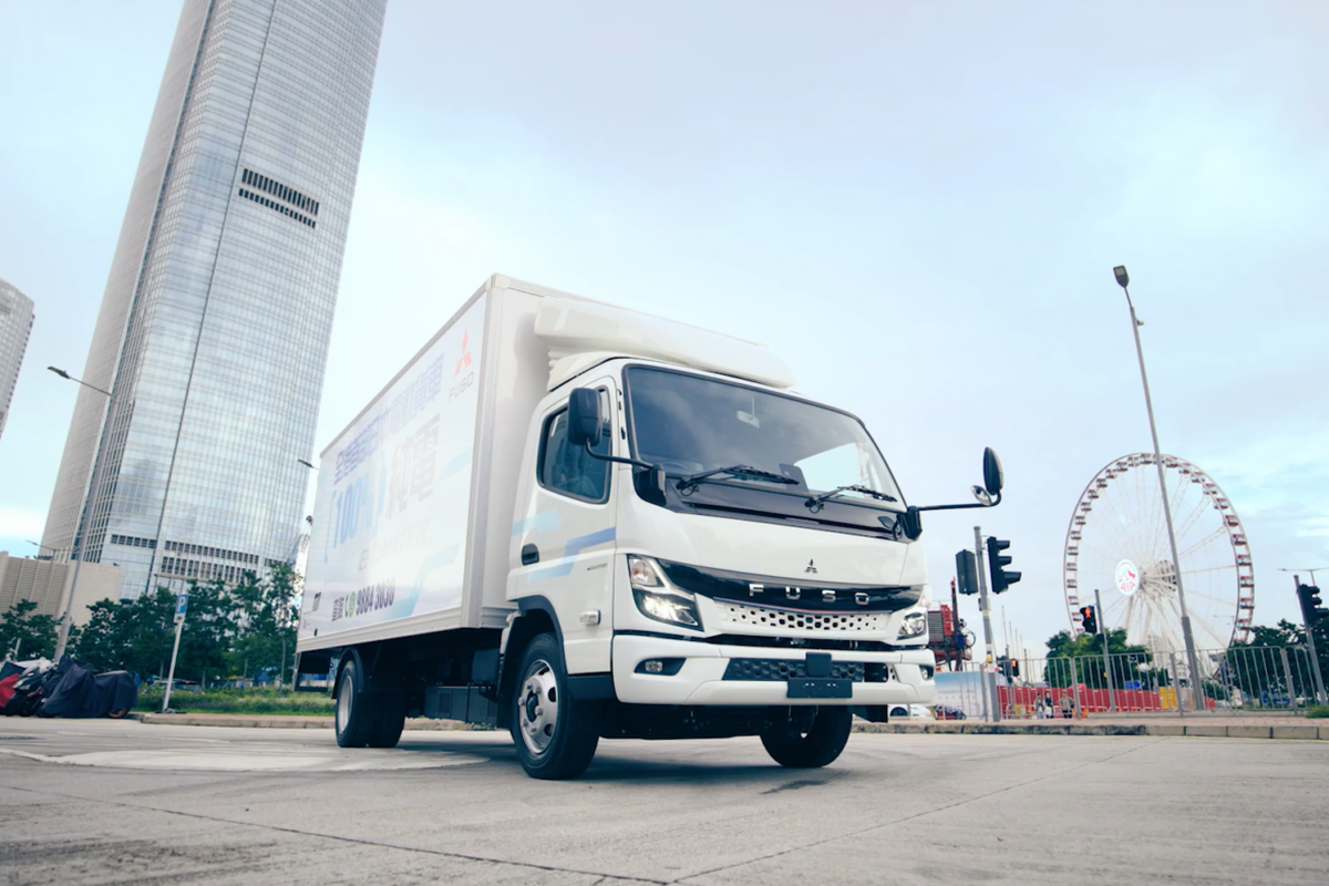 Truk listrik Mitsubishi Fuso eCanter mulai dipasarkan di Hong Kong pada Januari 2024