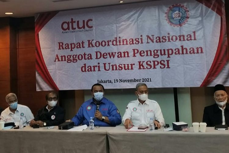 Rapat Koordinasi Nasional Anggota Dewan Pengupahan KSPSI di Jakarta, Jumat (19/11/2021).