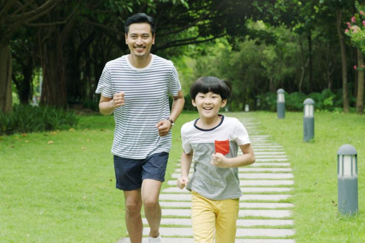 Ilustrasi jogging bersama anak