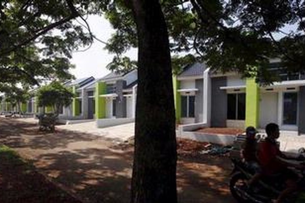 Ketersediaan tanah di Jakarta yang semakin terbatas dan mahal menjadikan pengembang perumahan mulai bergerak pada wilayah sekitar ibu kota. Hal ini terbukti, bahwa tingkat penjualan keseluruhan di Jabodetabek tumbuh secara positif sebesar 0,8 dari semester sebelumnya.