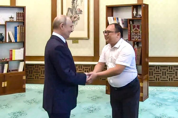 Putin Temui Lagi Bocah China yang Dia Kenal 26 Tahun Lalu, Kini Jadi Orang Sukses