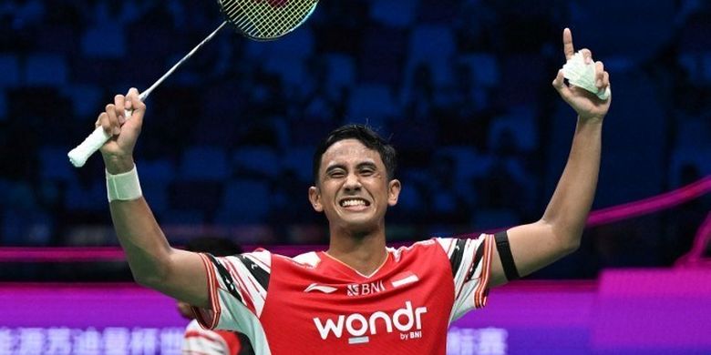 Pebulutangkis tunggal putra Indonesia Alwi Farhan saat beraksi di Piala Sudirman 2025.