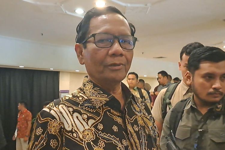 Menteri Koordinator Bidang Politik, Hukum, Keamanan Mahfud MD saat ditemui di Ancol, Jakarta, Selasa (21/11/2023).