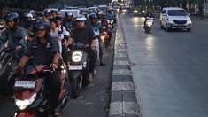 50 Motor Lawan Arah dalam Lima Menit di Ring Road Cengkareng, gara-gara Malas Putar Balik