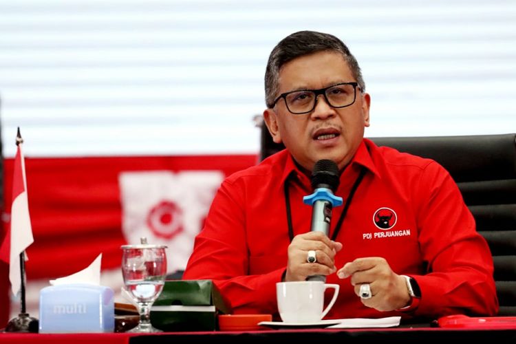 Sekjen DPP PDI-P Hasto Kristiyanto dalam konferensi pers pengumuman paslon Pilkada 2020, Rabu (2/9/2020).