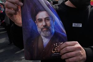 Trump Kini Yakin Mojtaba Khamenei Masih Hidup, tapi Alami Luka Serius