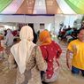 Abaikan Banjir, Pasangan di Cilacap Gelar Pesta Pernikahan Meski Rumah Tergenang