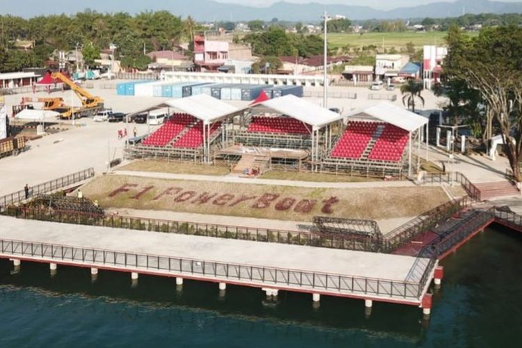 Venue Kejuaraan Dunia Perahu Motor Formula 1 (F1) atau dikenal dengan F1H2O di Danau Toba, Provinsi Sumatera Utara.