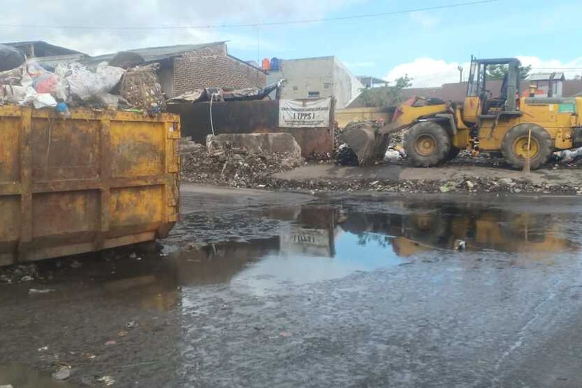 Sampah di Pasar Baleendah, Kabupaten Bandung mendadak bersih jelan kunjungan kerja Presiden Republik Indonesia (RI) Joko Widodo, pada Minggu (5/3/2023).