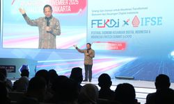 Mendagri Minta Pemda Perkuat Literasi Keuangan Digital untuk Perluas “E-Government” dan Tingkatkan PAD 
