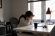 Studi Ungkap Manfaat Kerja untuk Kesehatan Mental, Tak Hanya Gaji