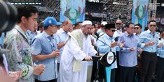 Habib Ali Kwitang Jakarta Pimpin Doa di Depan 600.000 Pendukung Prabowo-Gibran