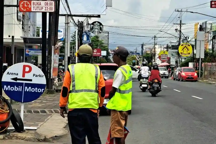 Parkir Gratis Indomaret-Alfamart Bisa Dongkrak PAD Banyumas hingga Rp 1,4 Miliar, Kok Bisa?