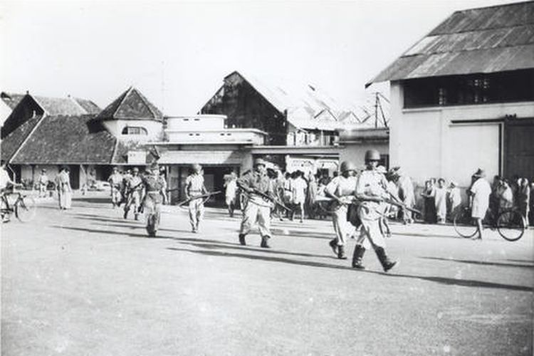 Batalyon Worang, yang merupakan TNI APRIS di Jawa, mendarat di Jeneponto untuk menduduki dan merebut kota Makassar pada 21 April 1950